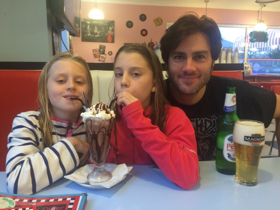 family_2016-01-03 14-50-48_bungalow_diner